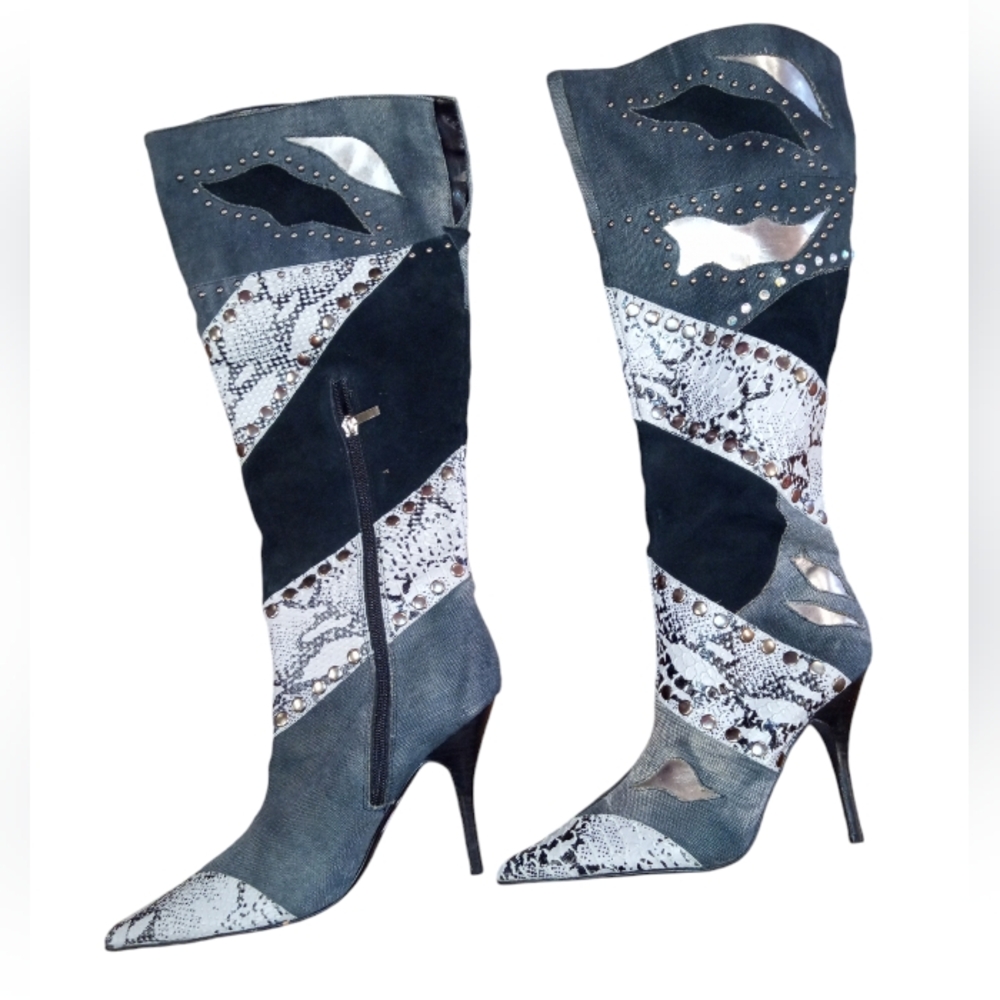 Roxy size 9 denim and snake print heeled boot